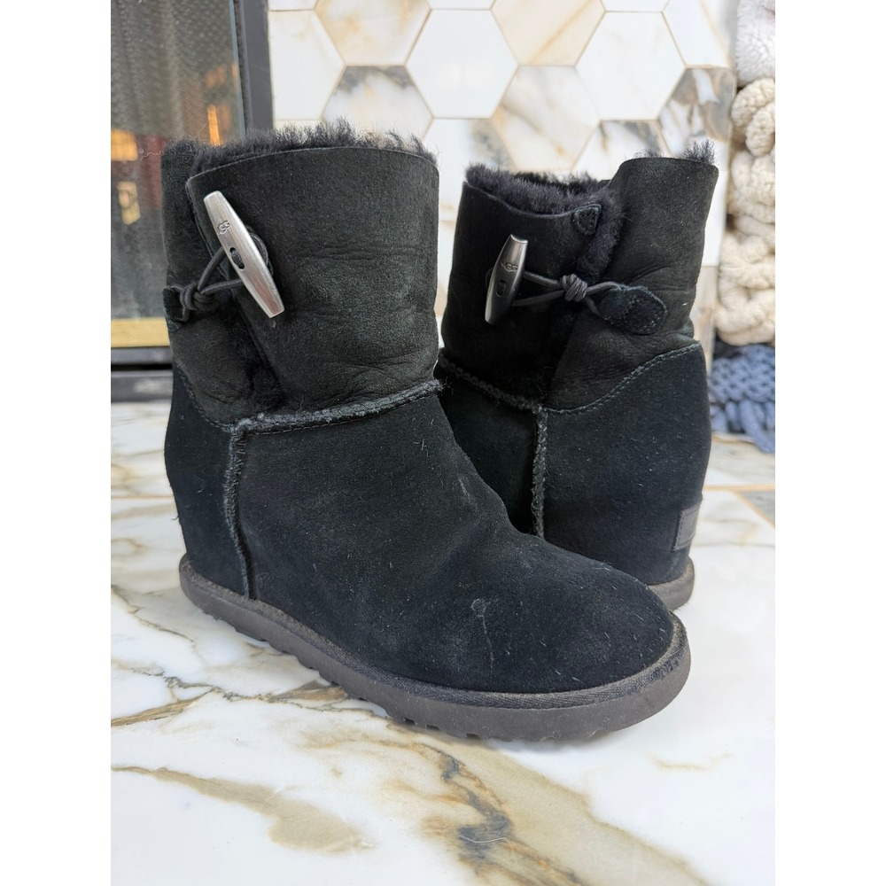 UGG Classic Femme Toggle Wedge Boots Women 6 Black Suede Shearling Ankle Booties